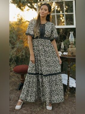 In Loom Isabella Dress in Midnight Floral size S